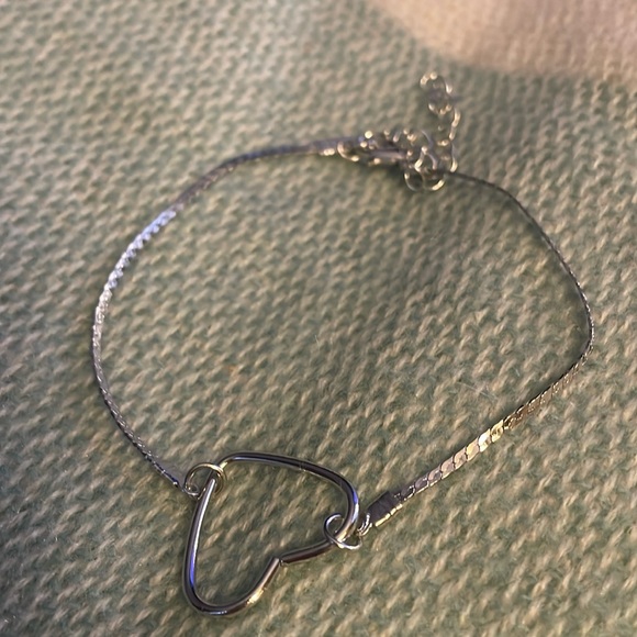 Jewelry - NWOT Heart Anklet